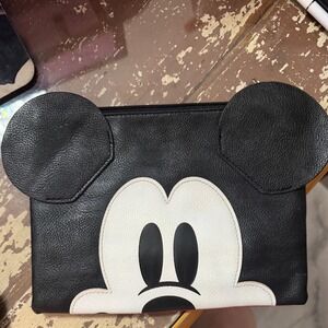 LOUNGEFLY Mickey‎ Mouse Face Makeup Bag BLACK WHITE RED
